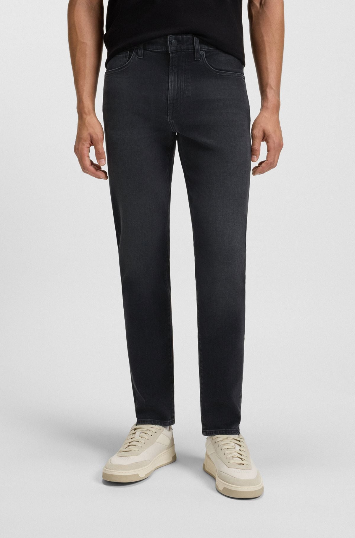 Men's Tapered Jeans